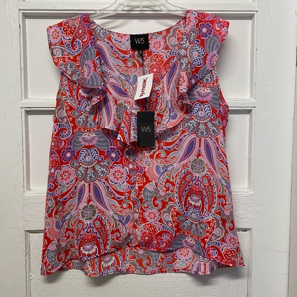 W5 Tops - W5 women’s ruffle neck sleeveless top size Large NWT